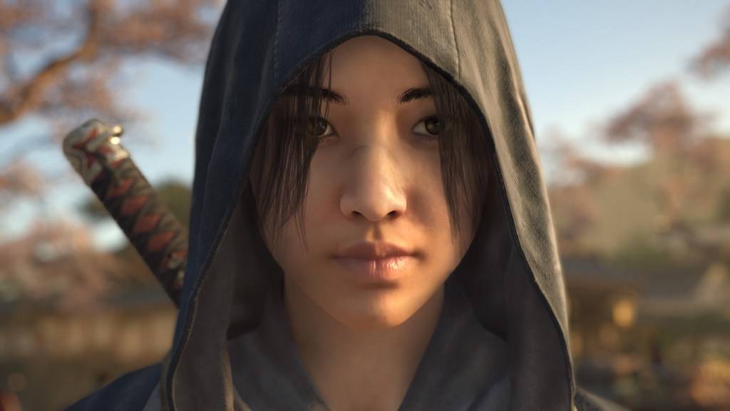 Assassin's Creed Shadows Naoe cerca como parte de un artículo sobre actores de voz.